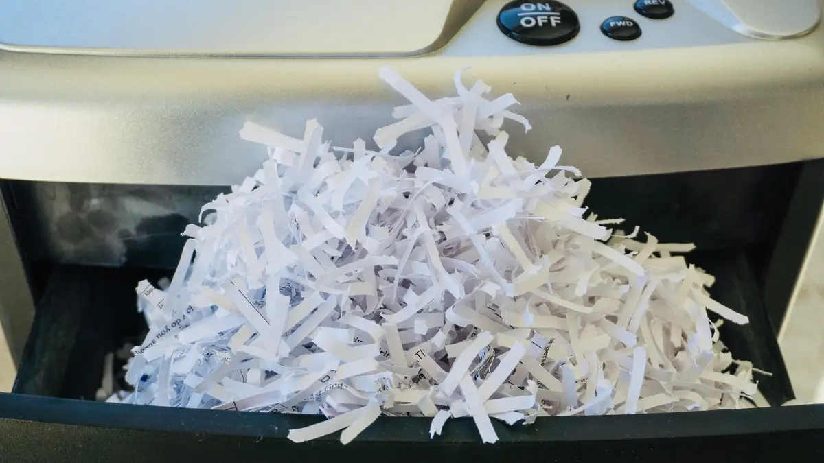 Can You Shred Laminated Paper